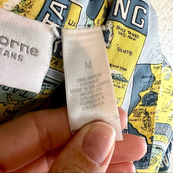 Vintage road trip states button down Liz Claiborne blue and yellow blouse size M - Picture 10 of 12